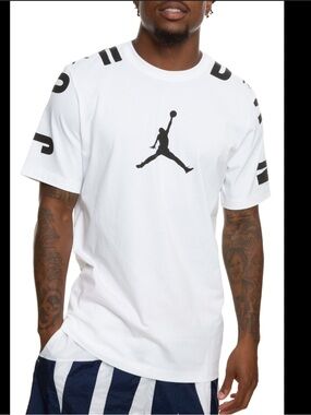 Jordan Graphic Basketball Tee White Short Sleeve small NWT